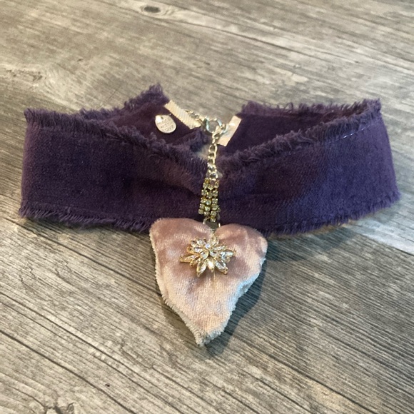 Hand Crafted Purple Velvet Choker with Gold Heart Pendant - Picture 1 of 5
